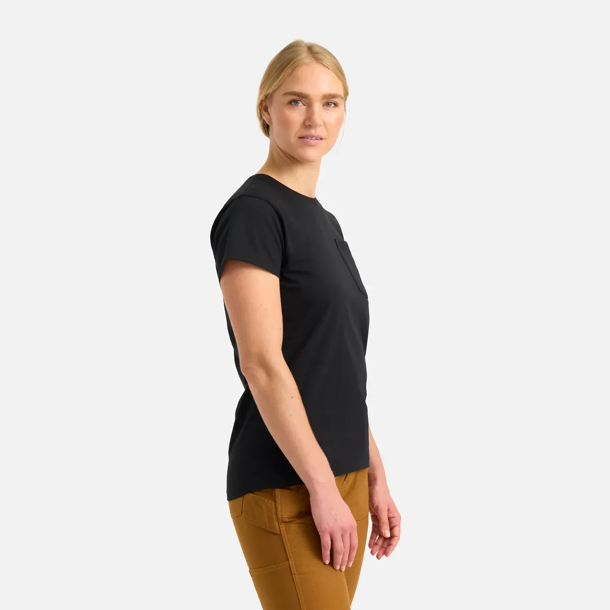 Short Sleeve Pocket T-Shirt Women's Short Sleeve T-Shirt in Black